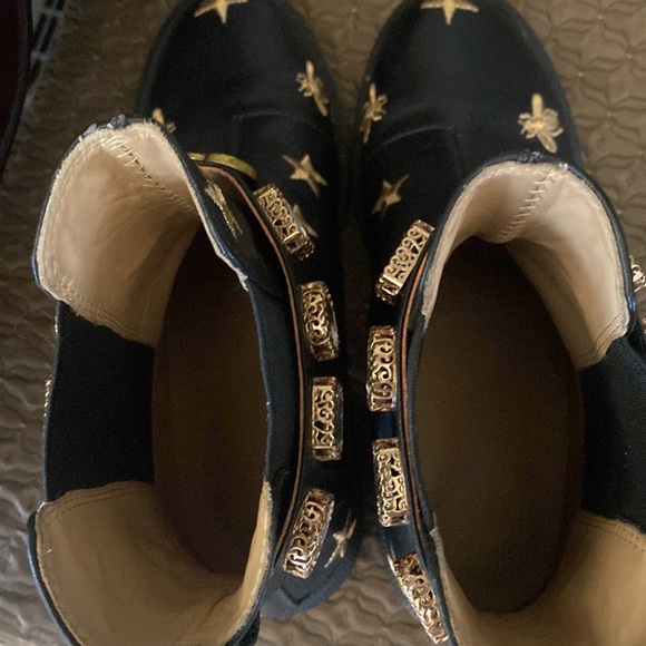 Elaborate design ankle boots - Picture 6 of 7